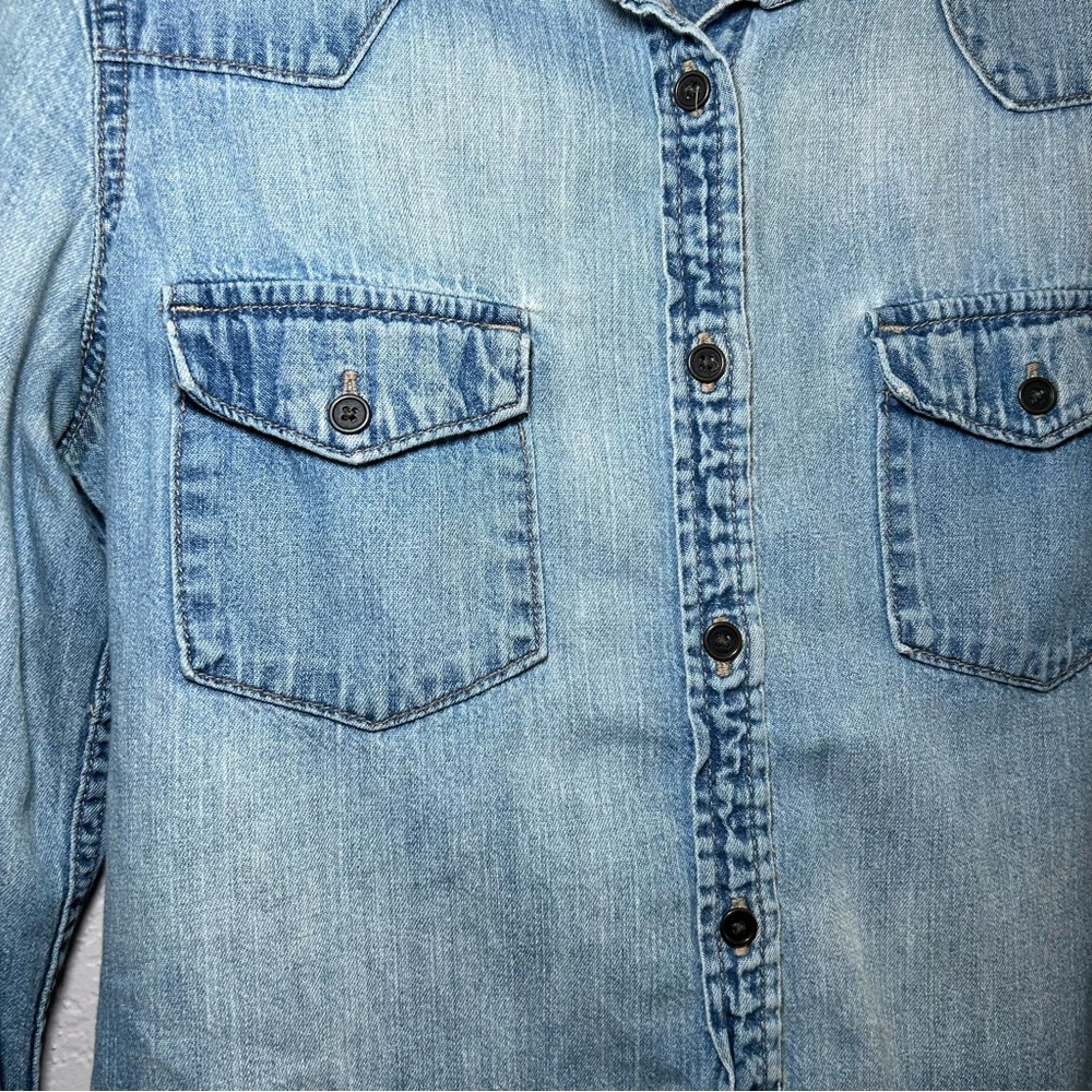 GAP Light Blue Denim Button Down Shirt women’s small western country casual - Picture 2 of 7